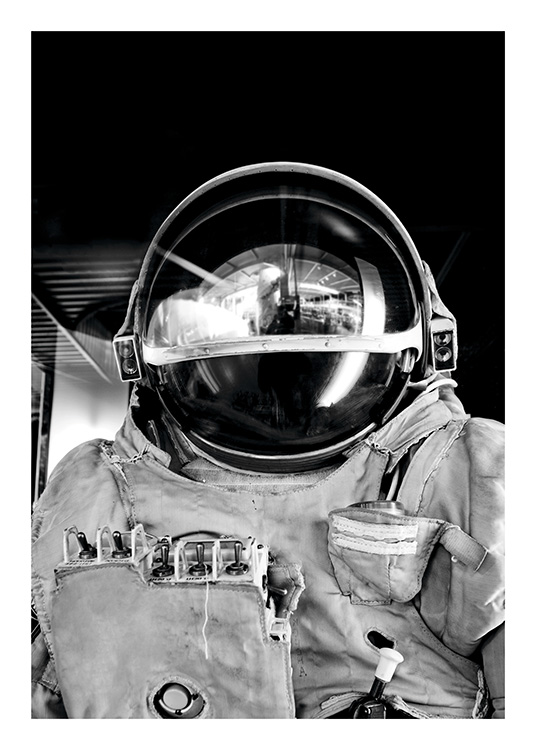 Black and White Astronaut Plakat / Czarno-białe w Desenio AB (11166)