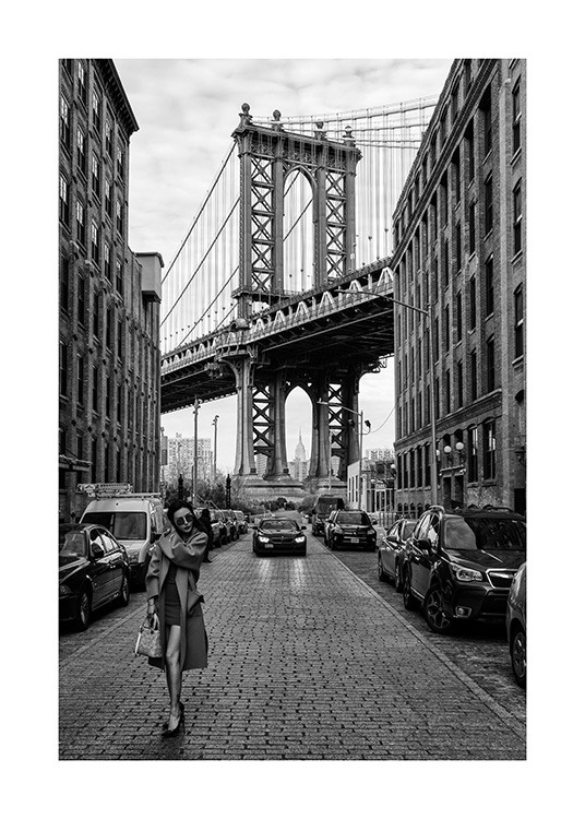 Woman by Manhattan Bridge Plakat