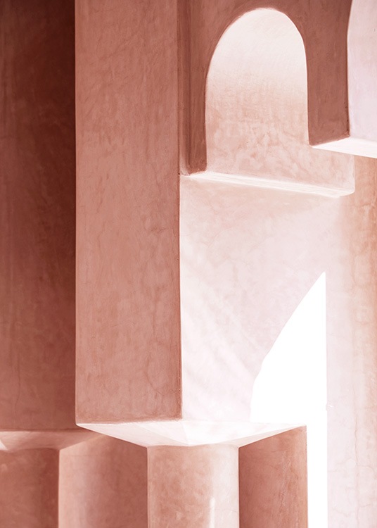  - Zdjęcie detali betonowego różowego budynku z małymi łukami i kolumnami